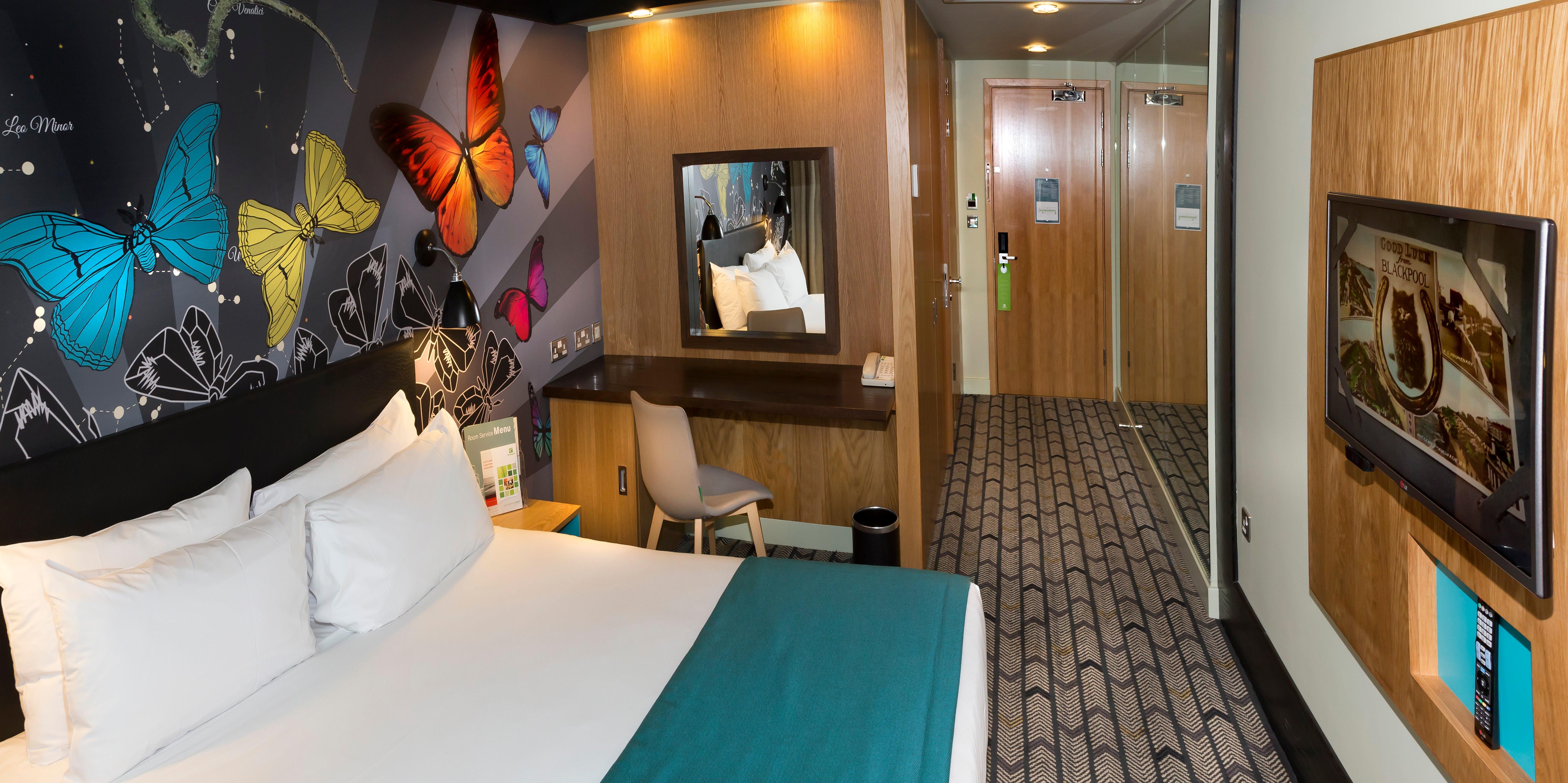 Holiday Inn Salisbury - Stonehenge, an IHG Hotel Amesbury Exterior foto